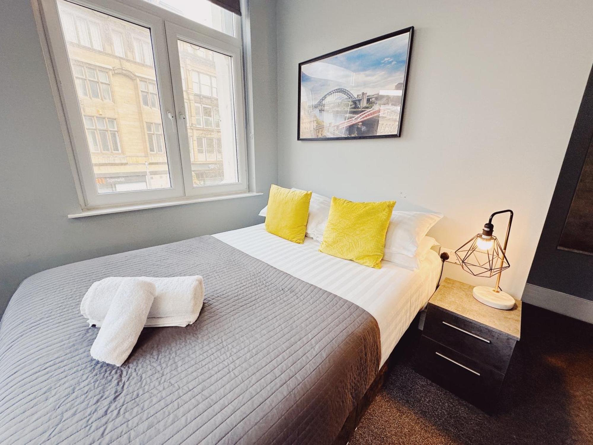 3 Bedroom Apartment In The Heart Of Newcastle - Modern - Sleeps 6 Buitenkant foto